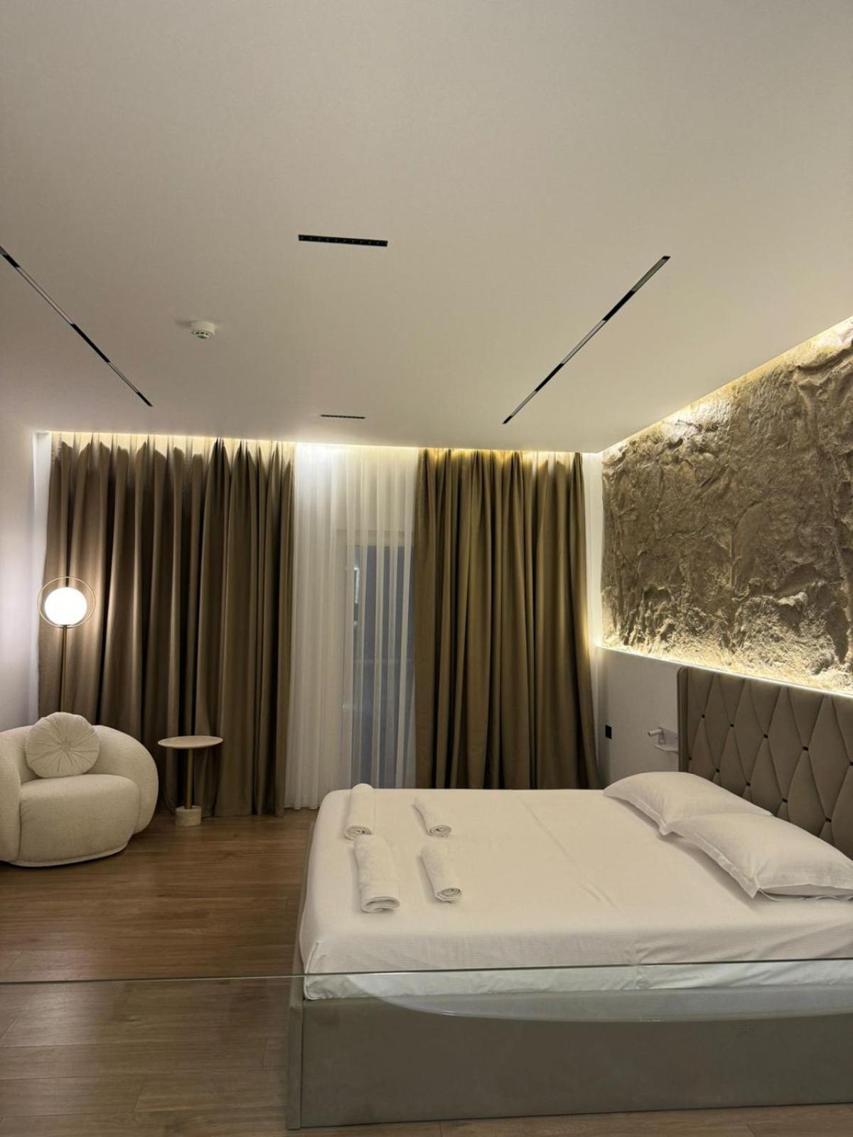 Hotel Jurgen Lezhë Extérieur photo