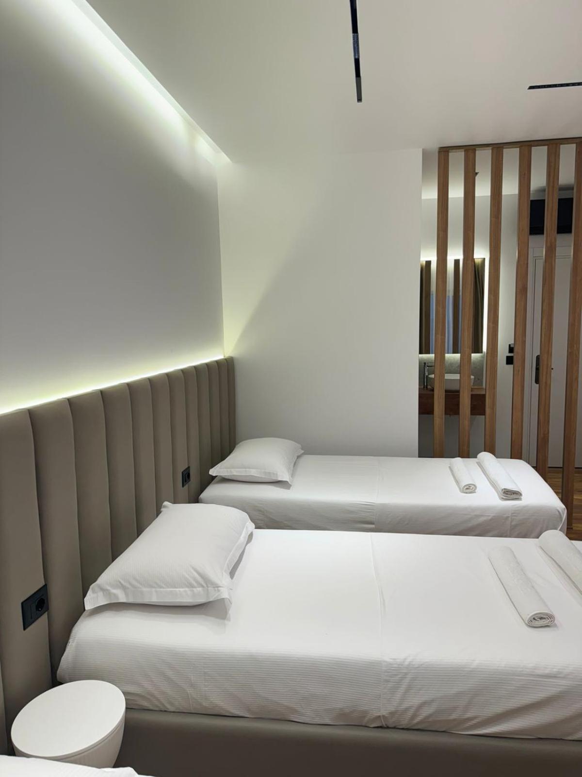 Hotel Jurgen Lezhë Extérieur photo