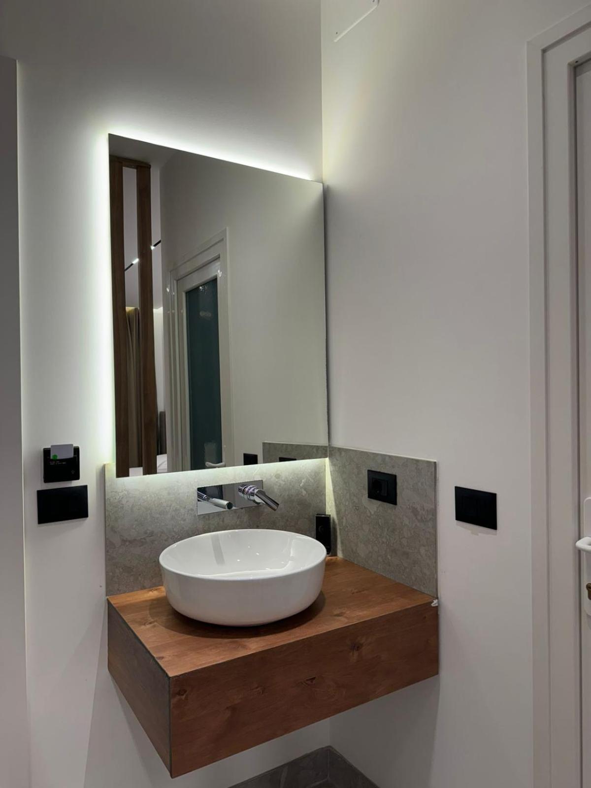 Hotel Jurgen Lezhë Extérieur photo