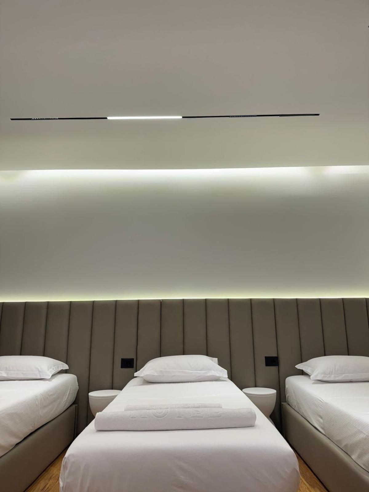 Hotel Jurgen Lezhë Extérieur photo